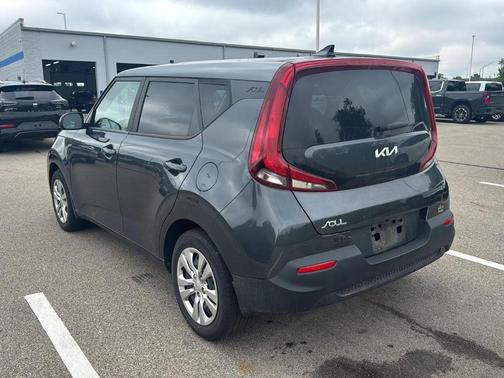Gravity Gray 2022 Kia Soul LX