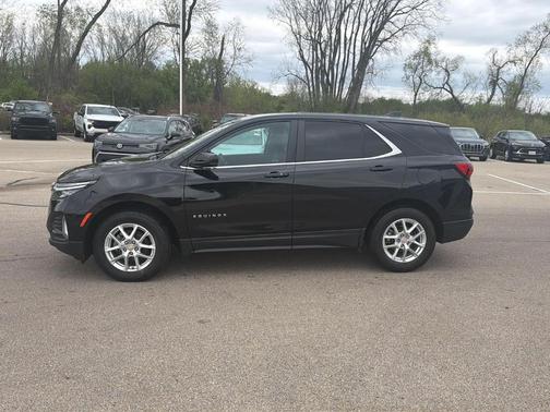 Mosaic Black Metallic 2024 Chevrolet Equinox LT