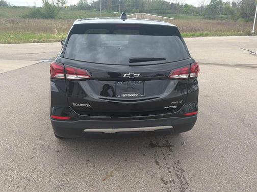 Mosaic Black Metallic 2024 Chevrolet Equinox LT