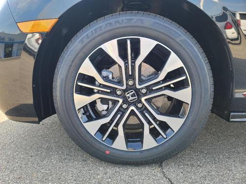 Crystal Black Pearl 2026 Honda Odyssey Elite