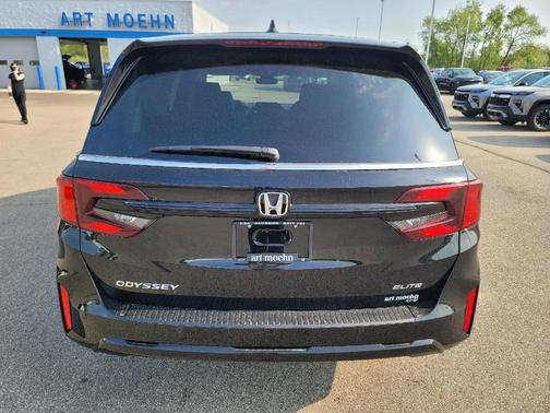 Crystal Black Pearl 2026 Honda Odyssey Elite