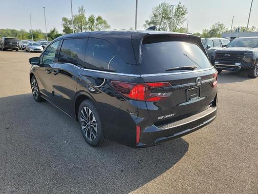 Crystal Black Pearl 2026 Honda Odyssey Elite