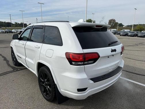 2017 Jeep Grand Cherokee Altitude