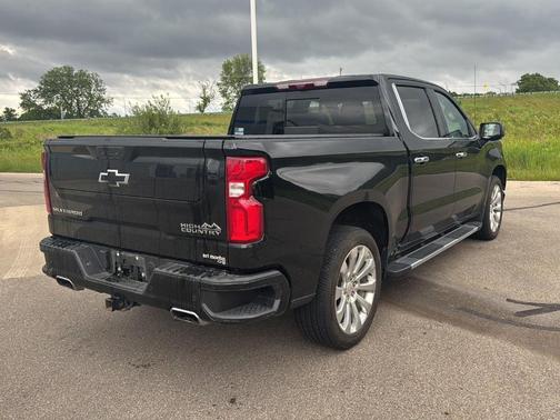 Black 2021 Chevrolet Silverado 1500 High Country