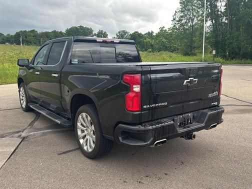 Black 2021 Chevrolet Silverado 1500 High Country
