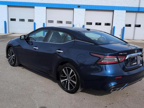 2023 Nissan Maxima 