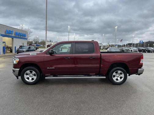 Delmonico Red Pearlcoat 2023 RAM 1500 Big Horn
