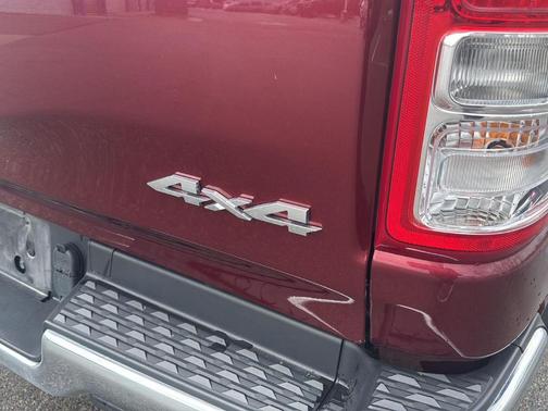 Delmonico Red Pearlcoat 2023 RAM 1500 Big Horn