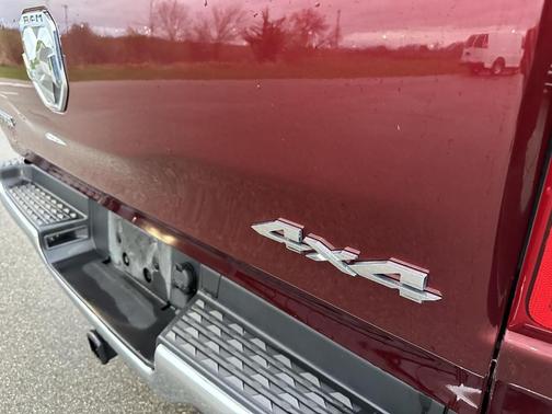 Delmonico Red Pearlcoat 2023 RAM 1500 Big Horn