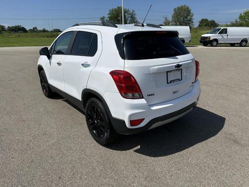 Summit White 2019 Chevrolet Trax LT
