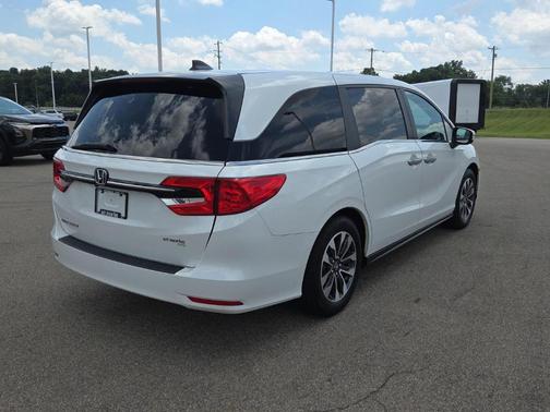 Platinum White Pearl 2022 Honda Odyssey EX-L