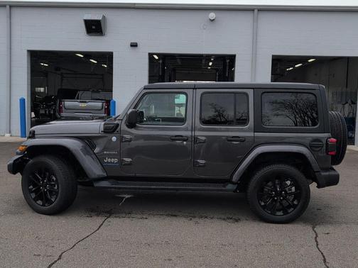 Granite Crystal Clearcoat Metallic 2023 Jeep Wrangler 4xe Sahara