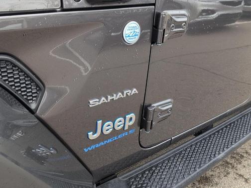 Granite Crystal Clearcoat Metallic 2023 Jeep Wrangler 4xe Sahara