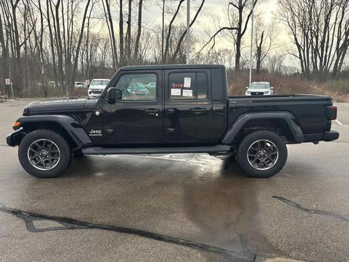 Black 2021 Jeep Gladiator Overland