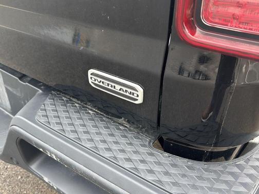 Black 2021 Jeep Gladiator Overland