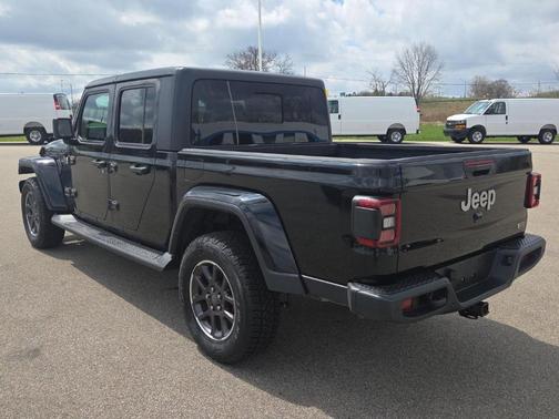 Black 2021 Jeep Gladiator Overland