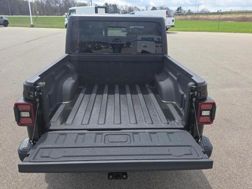 Black 2021 Jeep Gladiator Overland