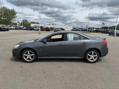 Dark Steel Gray Metallic 2009 Pontiac G6 SE