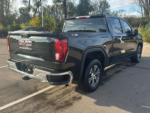 Onyx Black 2022 GMC Sierra 1500 Pro