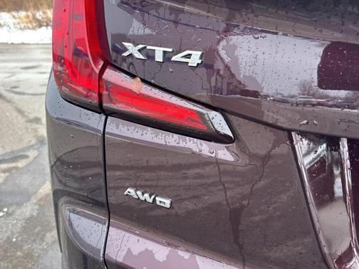 2020 Cadillac XT4 Premium Luxury