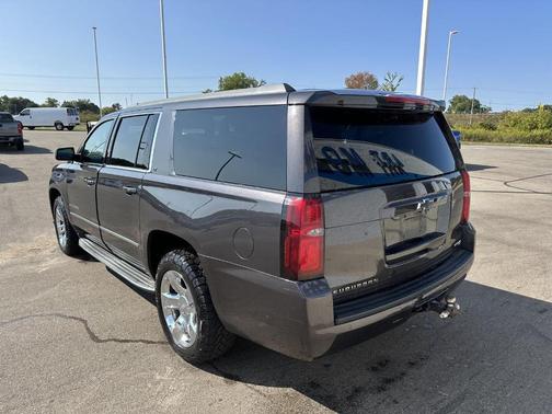 2017 Chevrolet Suburban LT
