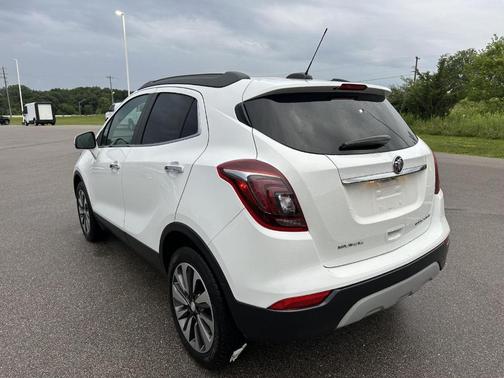 Summit White 2018 Buick Encore Preferred II