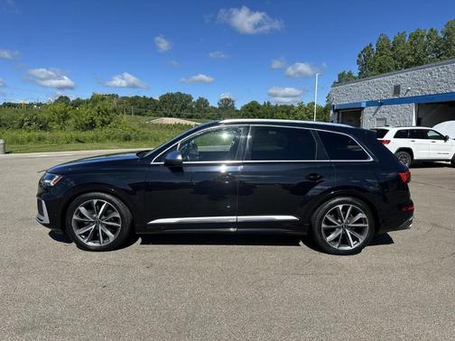 Orca Black Metallic 2021 Audi SQ7 4.0T Premium Plus