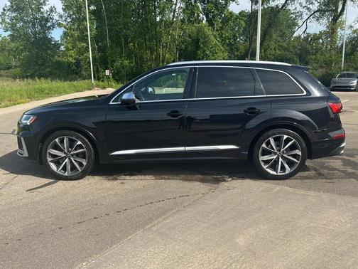 Orca Black Metallic 2021 Audi SQ7 4.0T Premium Plus