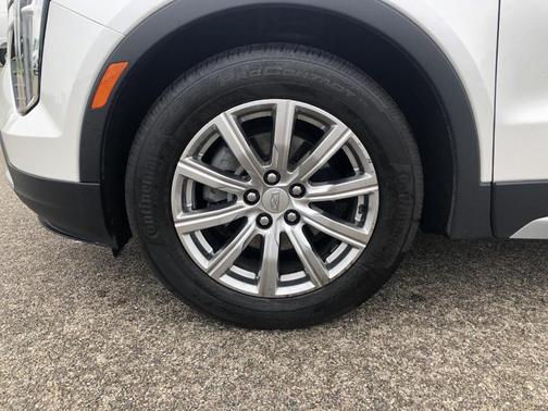 Crystal White Tri-Coat 2023 Cadillac XT4 Premium Luxury