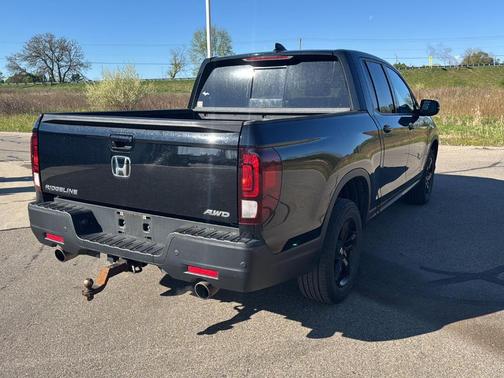 Crystal Black Pearl 2023 Honda Ridgeline Black Edition