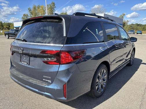 Smoke Blue 2027 Honda Odyssey Touring