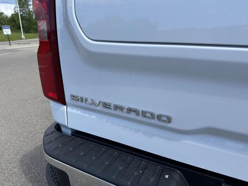 Summit White 2024 Chevrolet Silverado 3500 LT