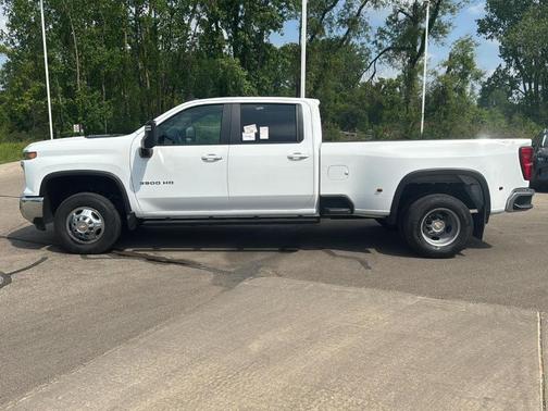 Summit White 2024 Chevrolet Silverado 3500 LT