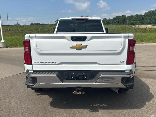 Summit White 2024 Chevrolet Silverado 3500 LT