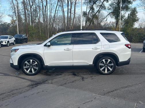 Platinum White Pearl 2024 Honda Pilot Elite