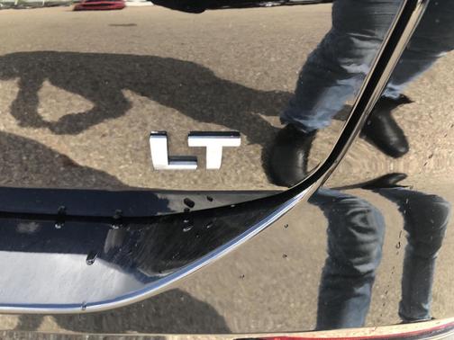 Mosaic Black Metallic 2024 Chevrolet Equinox LT