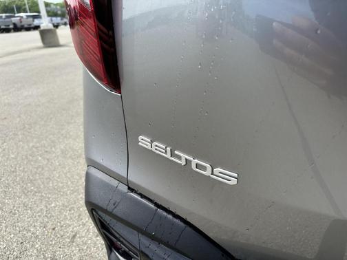 Steel Gray 2025 Kia Seltos EX