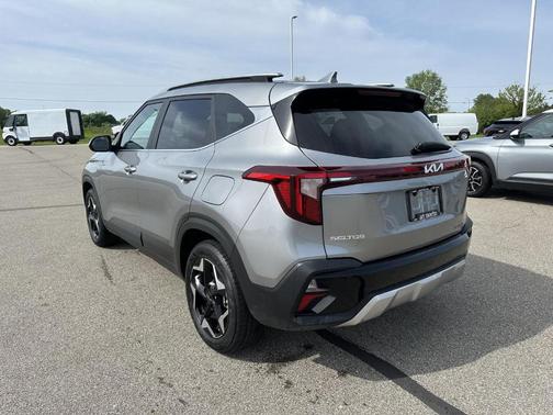 Steel Gray 2025 Kia Seltos EX