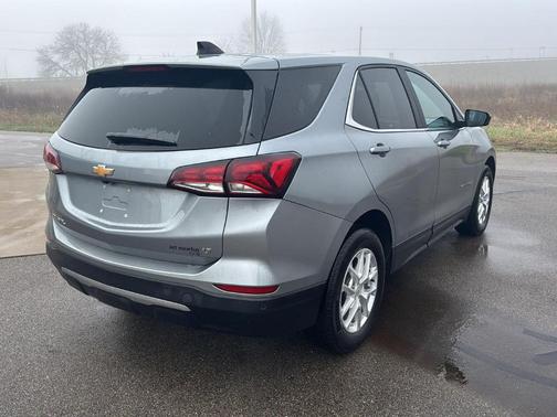 Sterling Gray Metallic 2024 Chevrolet Equinox LT