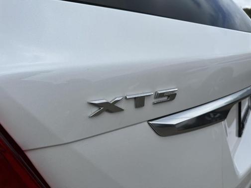 2017 Cadillac XT5 Platinum