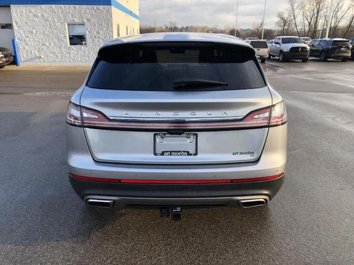 Silver Radiance Metallic 2023 Lincoln Nautilus Reserve