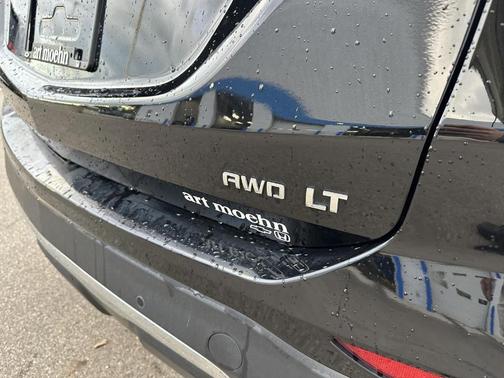 Mosaic Black Metallic 2024 Chevrolet Equinox LT
