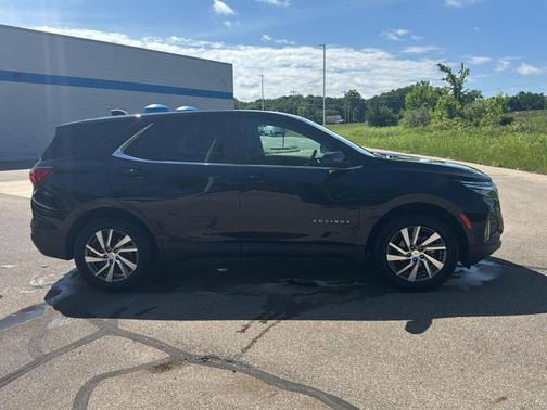 Mosaic Black Metallic 2024 Chevrolet Equinox LT