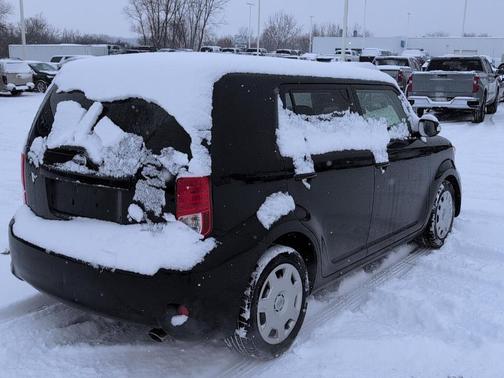 2012 Scion xB Release Series 9.0