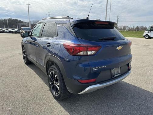 Blue Glow Metallic 2022 Chevrolet Trailblazer LT