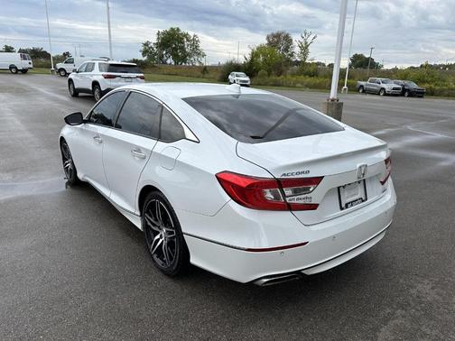 2022 Honda Accord Touring 2.0T