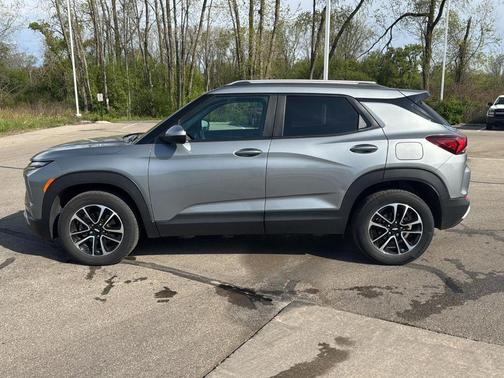 Sterling Gray Metallic 2025 Chevrolet Trailblazer LT