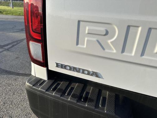 Platinum White Pearl 2026 Honda Ridgeline RTL