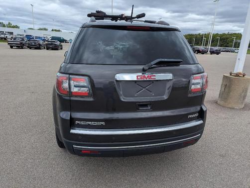 2016 GMC Acadia SLE-2