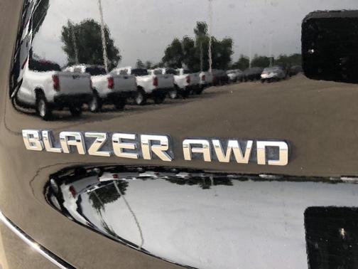 Black 2024 Chevrolet Blazer LT